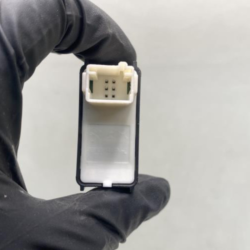 Interrupteur de leve vitre arriere gauche PEUGEOT 5008 2 Photo n°3