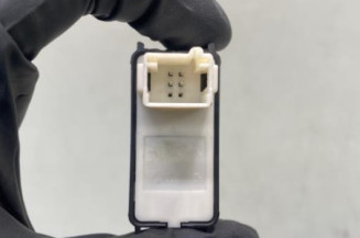 Interrupteur de leve vitre avant droit PEUGEOT 5008 2