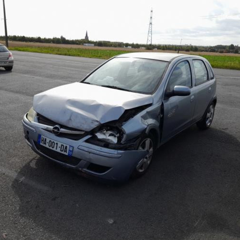 Pare choc arriere OPEL CORSA C Photo n°8