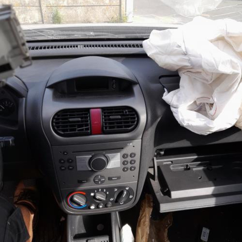 Pare choc arriere OPEL CORSA C Photo n°19