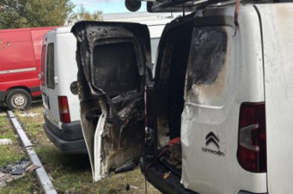 Pare choc arriere CITROEN BERLINGO 3