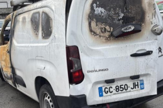 Pare choc arriere CITROEN BERLINGO 3