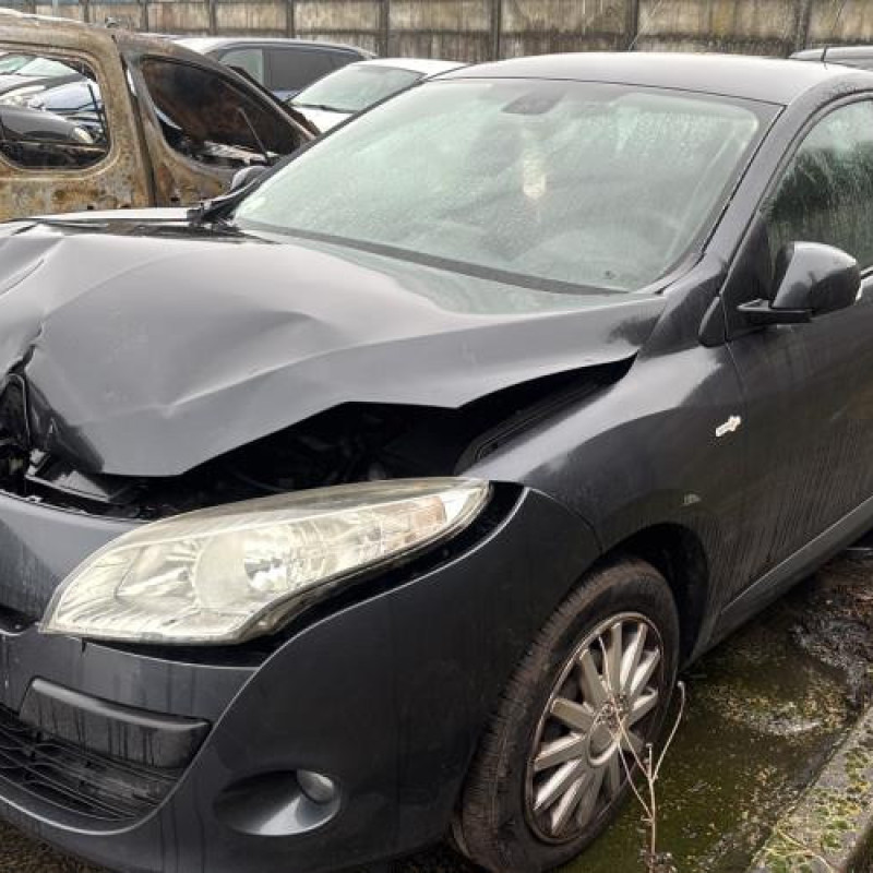 Retroviseur droit RENAULT MEGANE 3 Photo n°1