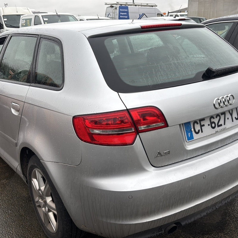 AUDI A3 2 SPORTBACK PHASE 2 2.0 TDI - 16V TURBO Photo n°7