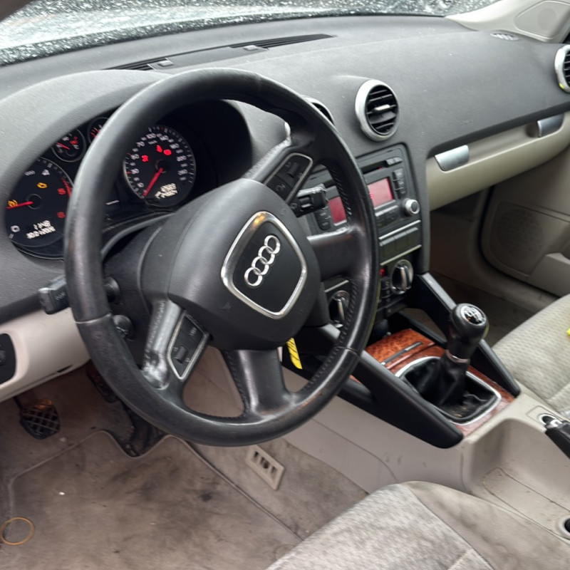 AUDI A3 2 SPORTBACK PHASE 2 2.0 TDI - 16V TURBO Photo n°13