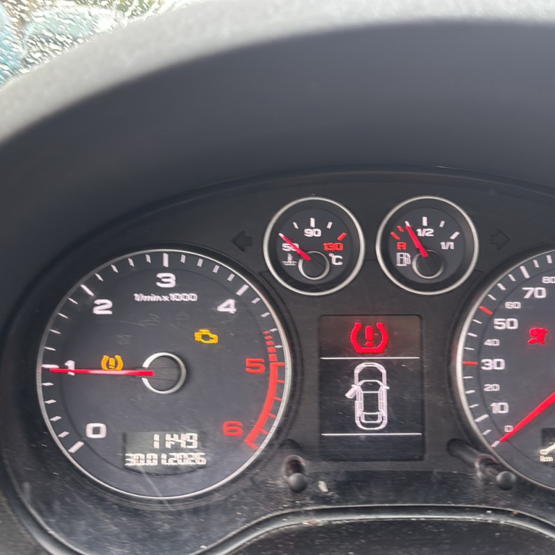 AUDI A3 2 SPORTBACK PHASE 2 2.0 TDI - 16V TURBO Photo n°17