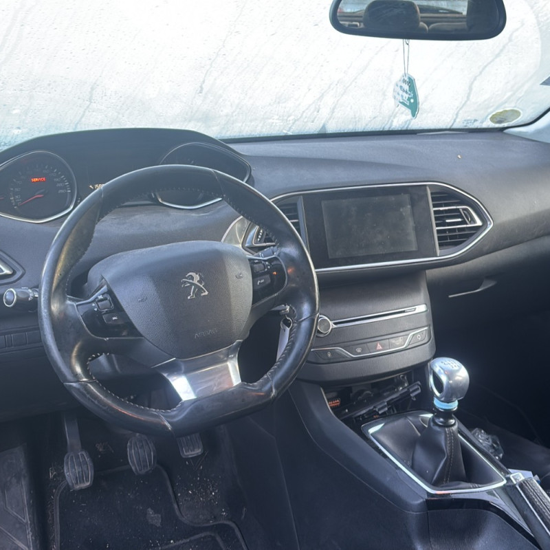 PEUGEOT 308 2 PHASE 1 1.6 HDI - 8V TURBO Photo n°16