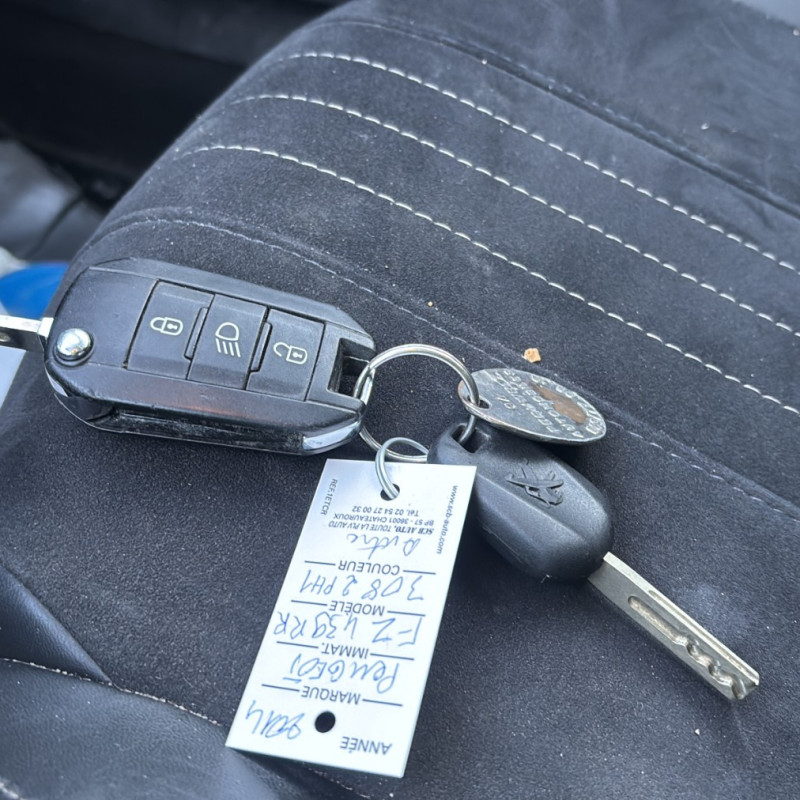 PEUGEOT 308 2 PHASE 1 1.6 HDI - 8V TURBO Photo n°23