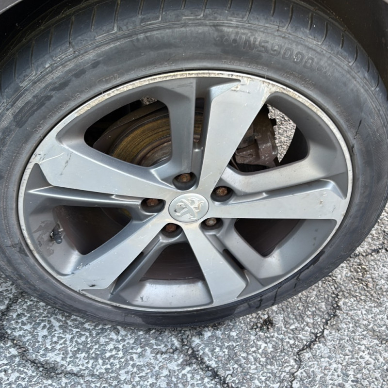 PEUGEOT 308 2 PHASE 1 1.6 HDI - 8V TURBO Photo n°24