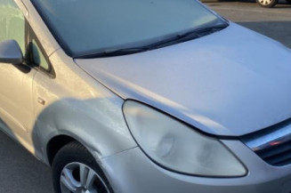 Custode arriere droit OPEL CORSA D