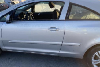 Custode arriere droit OPEL CORSA D
