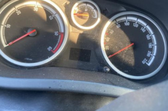 Custode arriere droit OPEL CORSA D