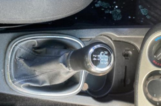 Custode arriere droit OPEL CORSA D