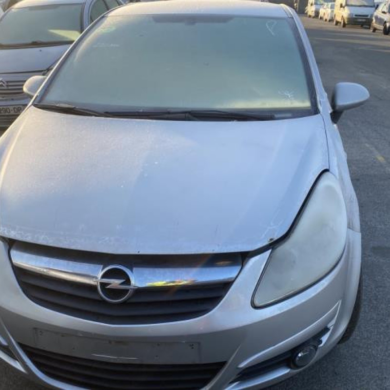 Custode arriere gauche OPEL CORSA D Photo n°8