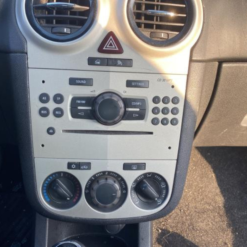 Custode arriere gauche OPEL CORSA D Photo n°13