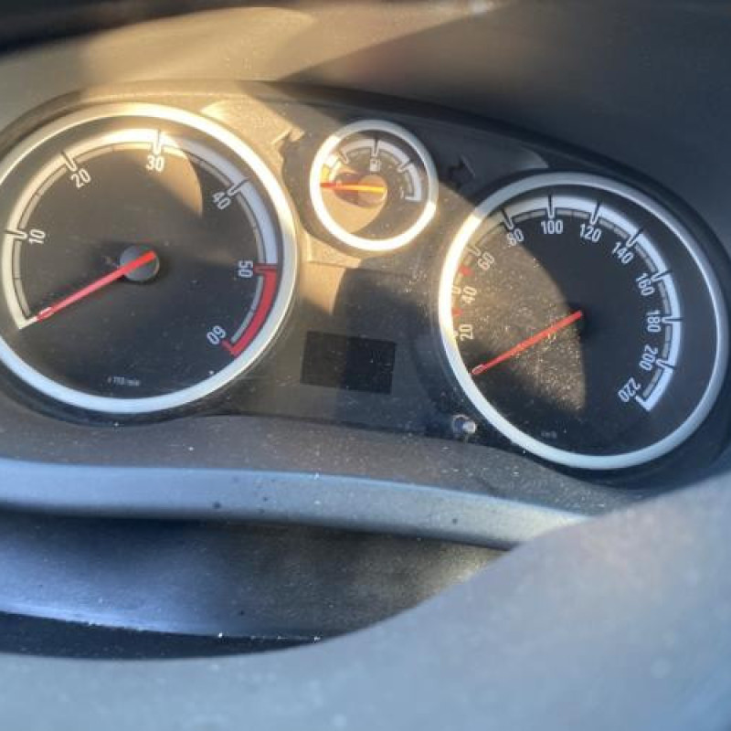 Custode arriere gauche OPEL CORSA D Photo n°14