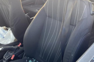 Feu arriere stop central OPEL CORSA D