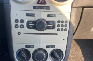 Feu arriere stop central OPEL CORSA D