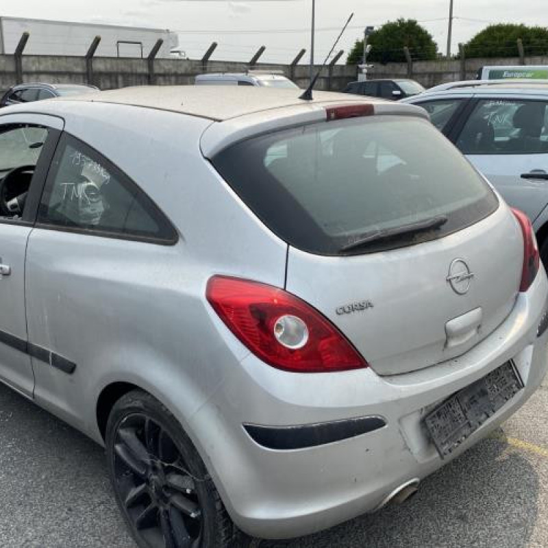 Custode arriere gauche OPEL CORSA D Photo n°4