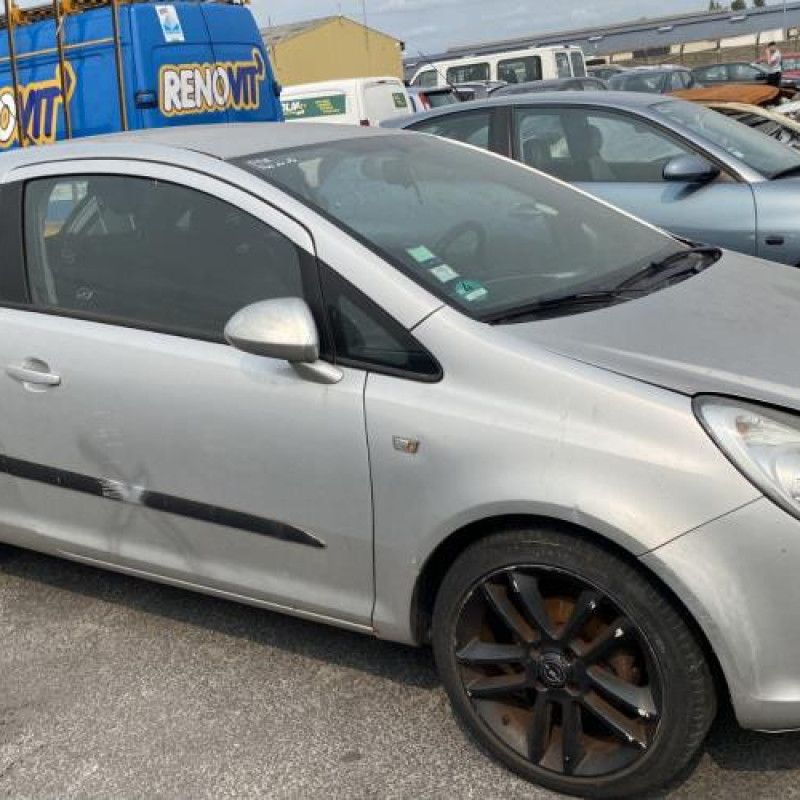 Custode arriere gauche OPEL CORSA D Photo n°7