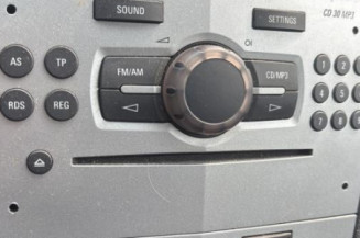 Feu arriere stop central OPEL CORSA D