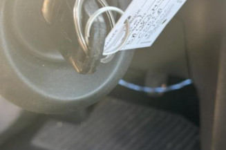 Feu arriere stop central OPEL CORSA D