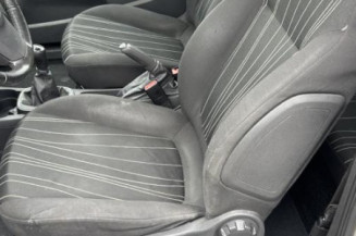 Feu arriere stop central OPEL CORSA D