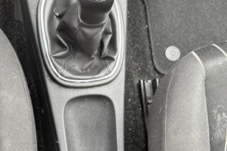 Feu arriere stop central OPEL CORSA D