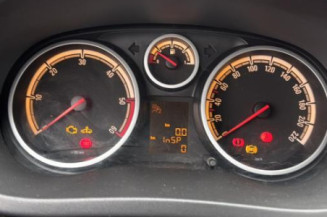 Feu arriere stop central OPEL CORSA D