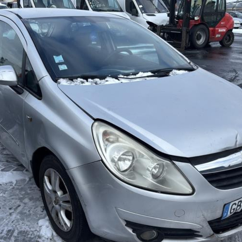 Reservoir essence OPEL CORSA D Photo n°3