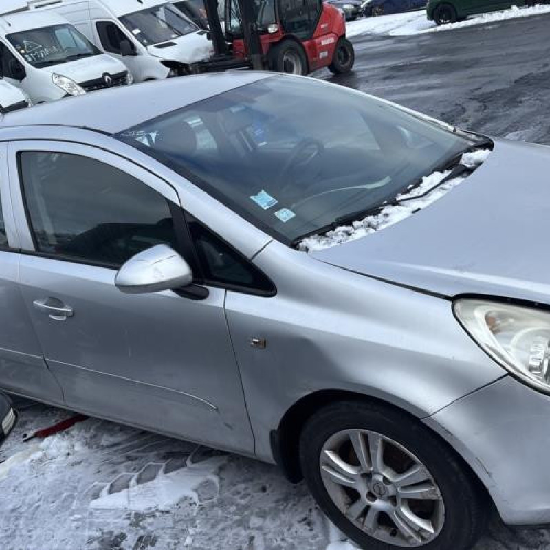 Reservoir essence OPEL CORSA D Photo n°4