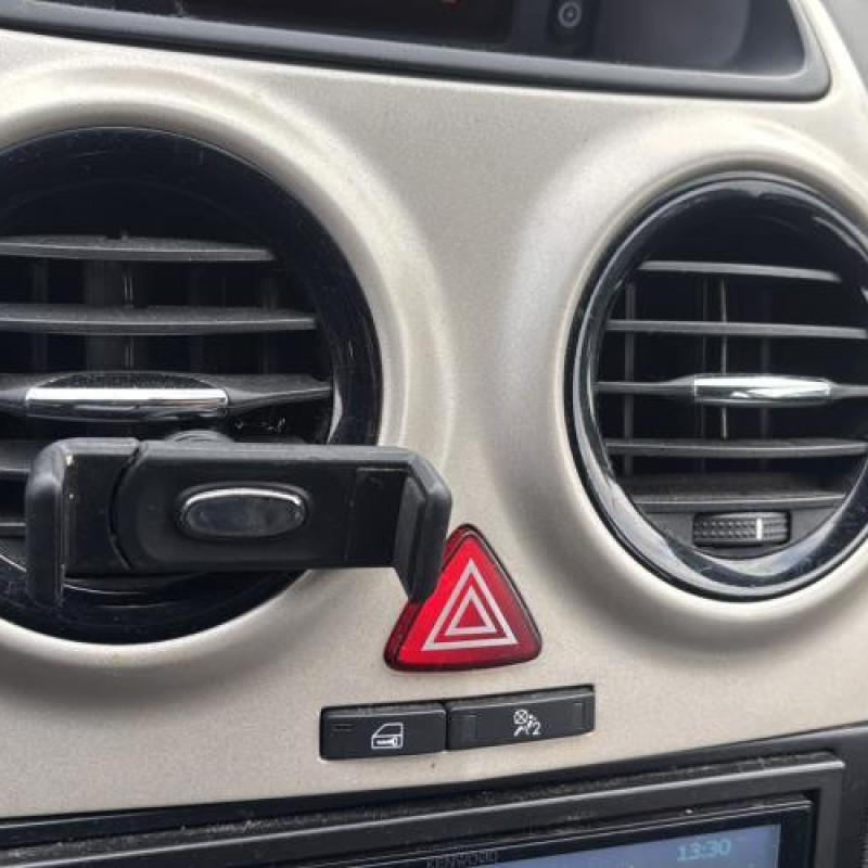 Reservoir essence OPEL CORSA D Photo n°19