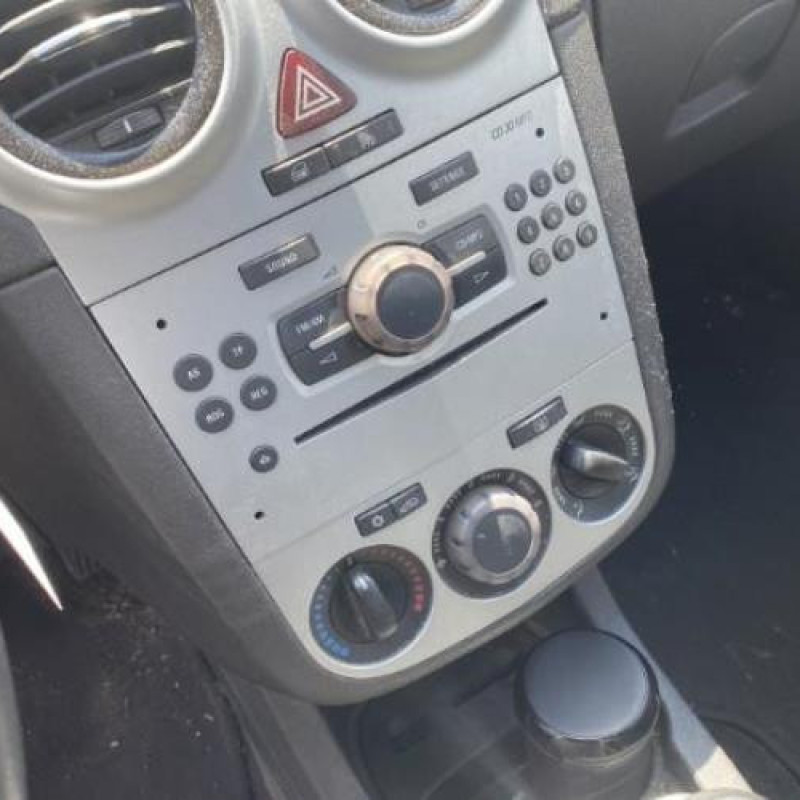 Reservoir essence OPEL CORSA D Photo n°4