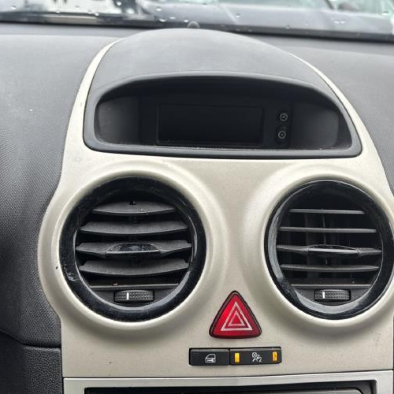 Custode arriere gauche (porte) OPEL CORSA D Photo n°15