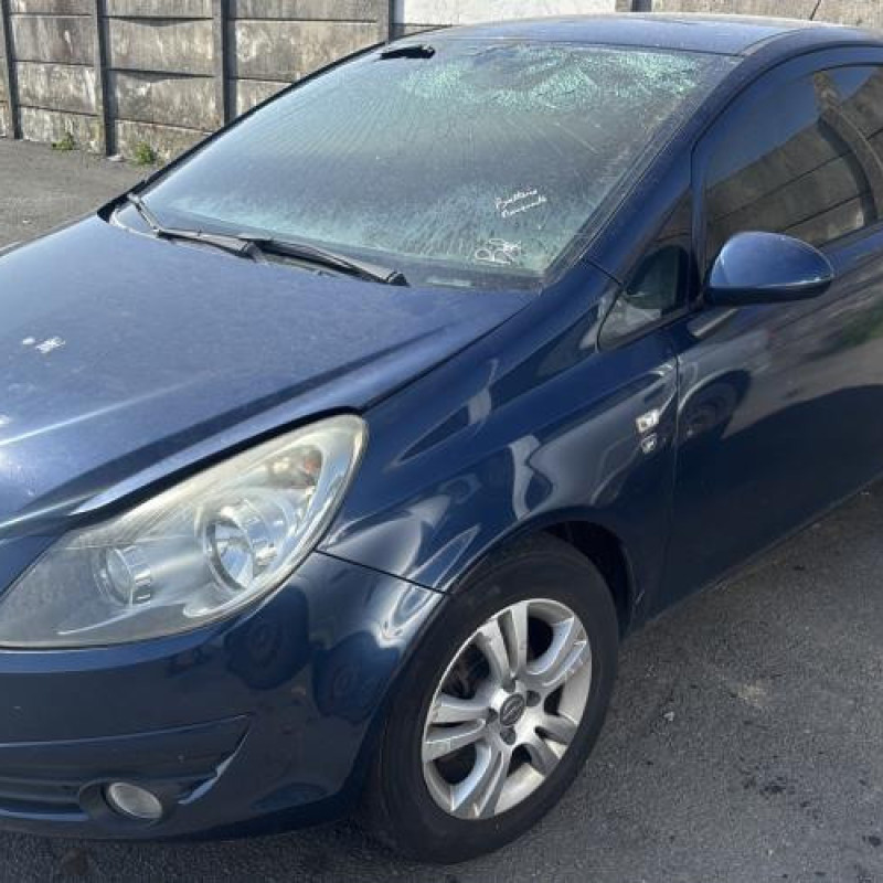 Reservoir essence OPEL CORSA D Photo n°1