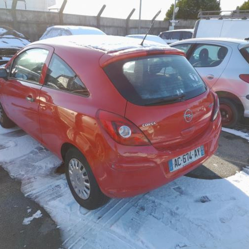 Reservoir essence OPEL CORSA D Photo n°4