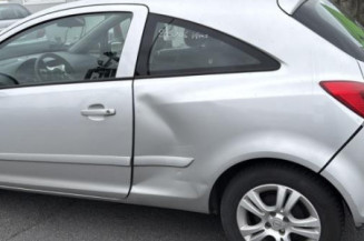 Custode arriere gauche OPEL CORSA D