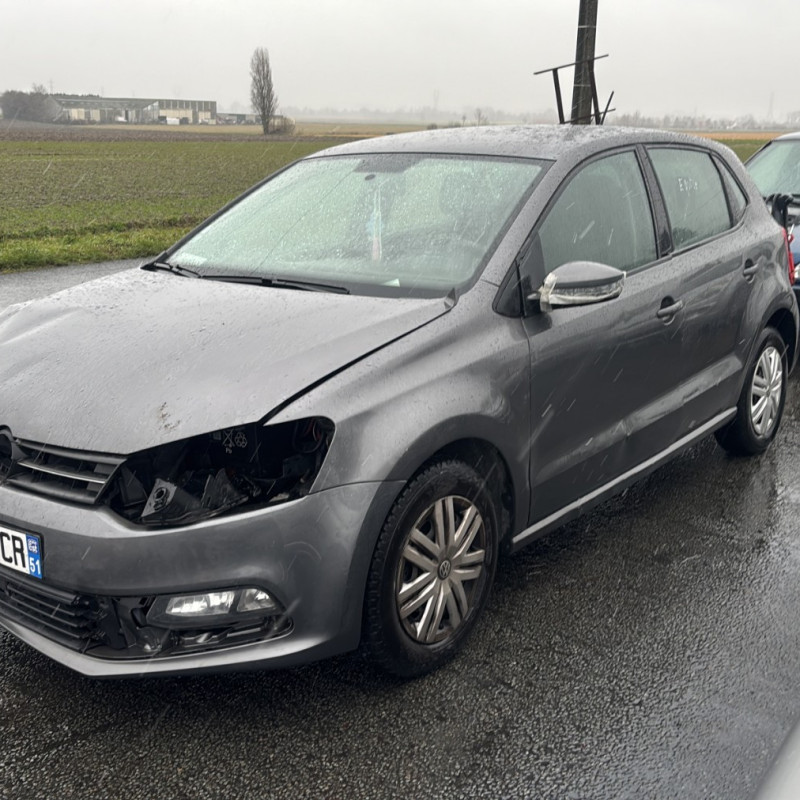 VOLKSWAGEN POLO 5 PHASE 2 1.0 MPI - 12V Photo n°3