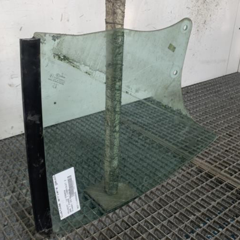 Custode arriere gauche PEUGEOT 308 1 Photo n°2