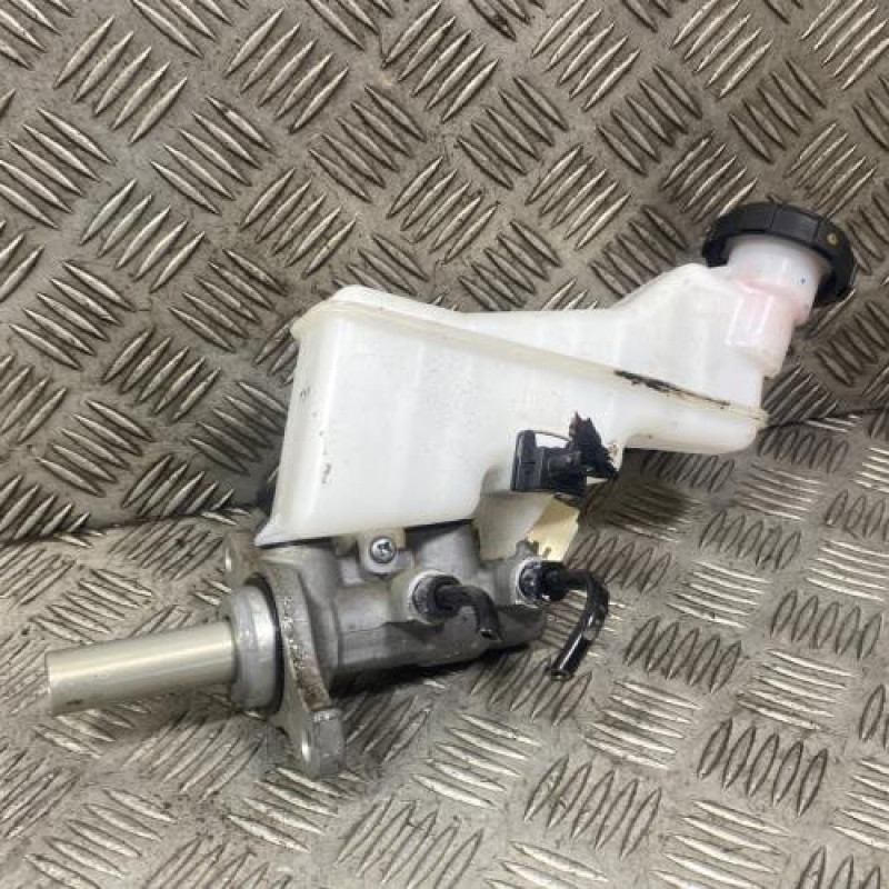 Maitre cylindre (freinage) KIA STONIC Photo n°1