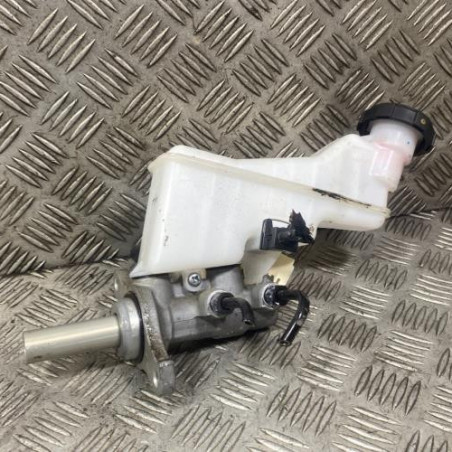 Maitre cylindre (freinage) KIA STONIC Photo n°1