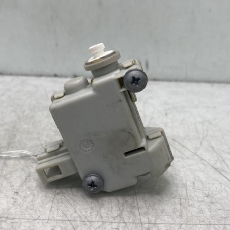 Actionneur verrou trappe d'essence VOLKSWAGEN POLO 4