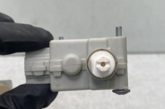 Actionneur verrou trappe d'essence VOLKSWAGEN POLO 4