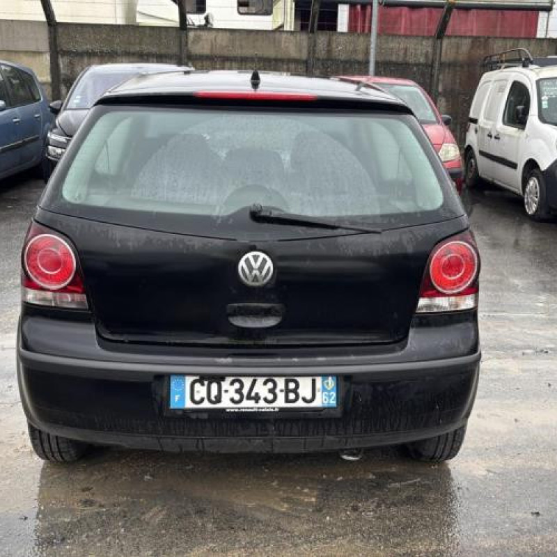 Actionneur verrou trappe d'essence VOLKSWAGEN POLO 4 Photo n°14