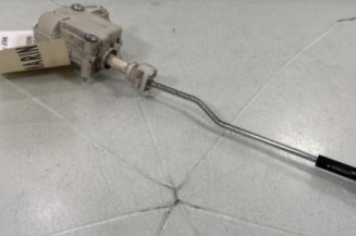 Actionneur verrou trappe d'essence VOLKSWAGEN GOLF 5 Photo n°1