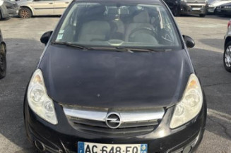 Feu arriere stop central OPEL CORSA D