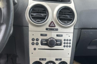 Feu arriere stop central OPEL CORSA D