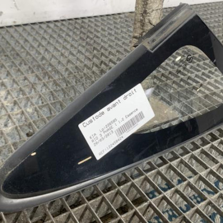 Custode avant droit KIA RIO 3