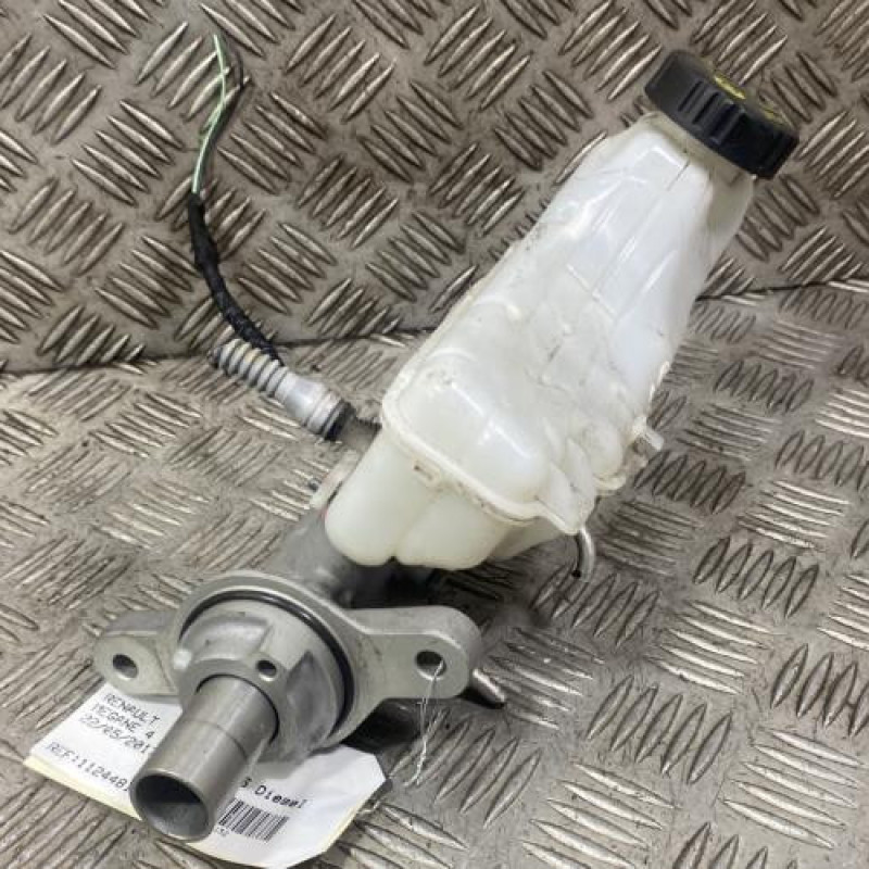 Maitre cylindre (freinage) RENAULT MEGANE 4 Photo n°3