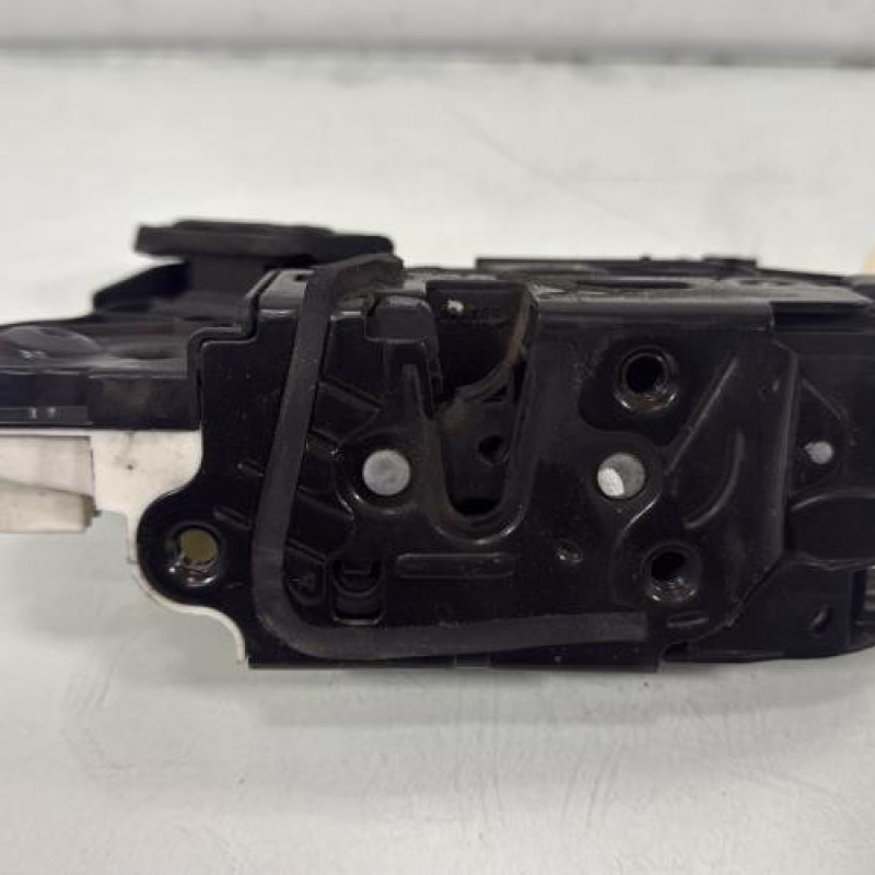 Serrure avant gauche VOLKSWAGEN POLO 5 Photo n°3